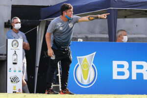 Santos demite Aarão Alves e anuncia Chipp como técnico do Sub-20