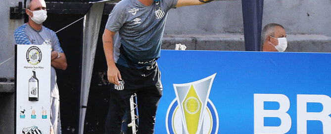 Santos demite Aarão Alves e anuncia Chipp como técnico do Sub-20