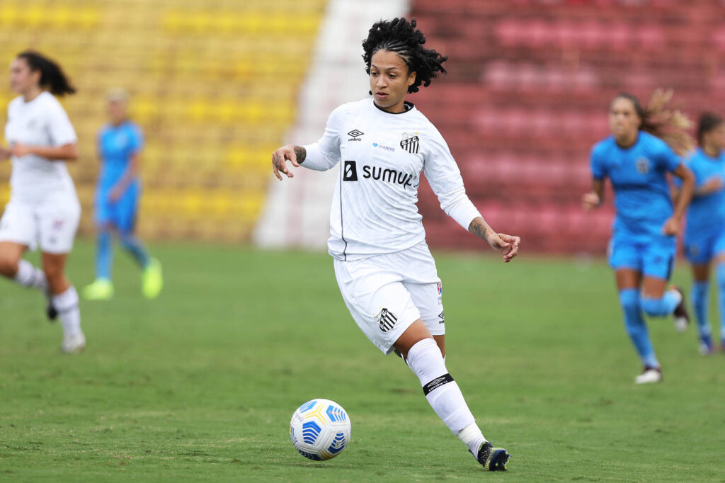 Após uma temporada, atacante Byanca Brasil deixa o Santos