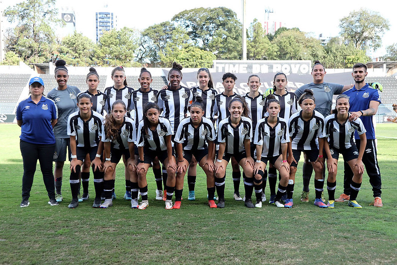 Sub-15 feminino da Ferroviária vai à semifinal do Paulista