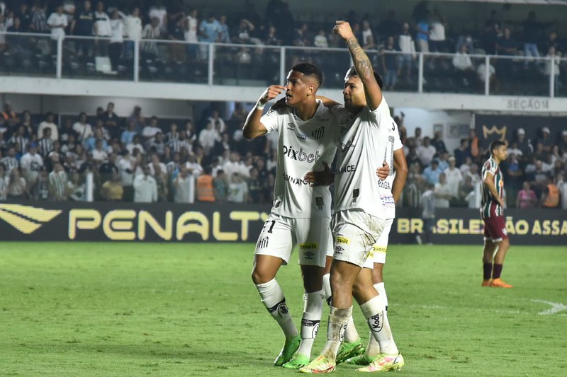 Melhor do mundo: Dupla do Santos aparece em lista da CBF – Santistas