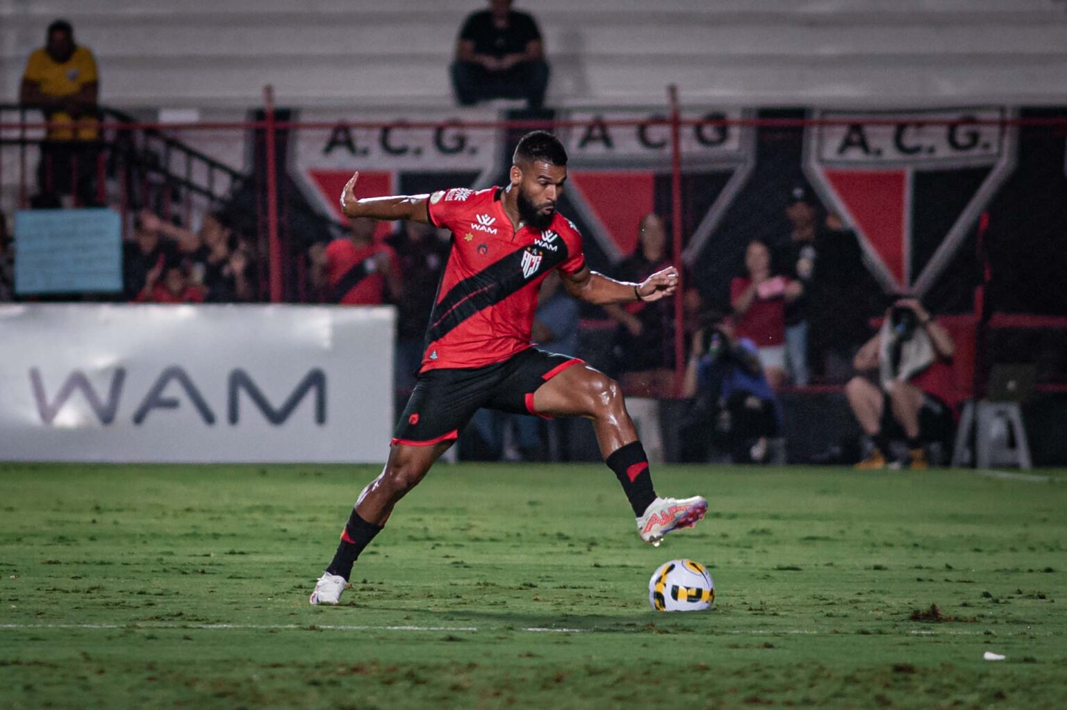 AtléticoGO quer permanecer com Willian Maranhão, mas valores atrapalham