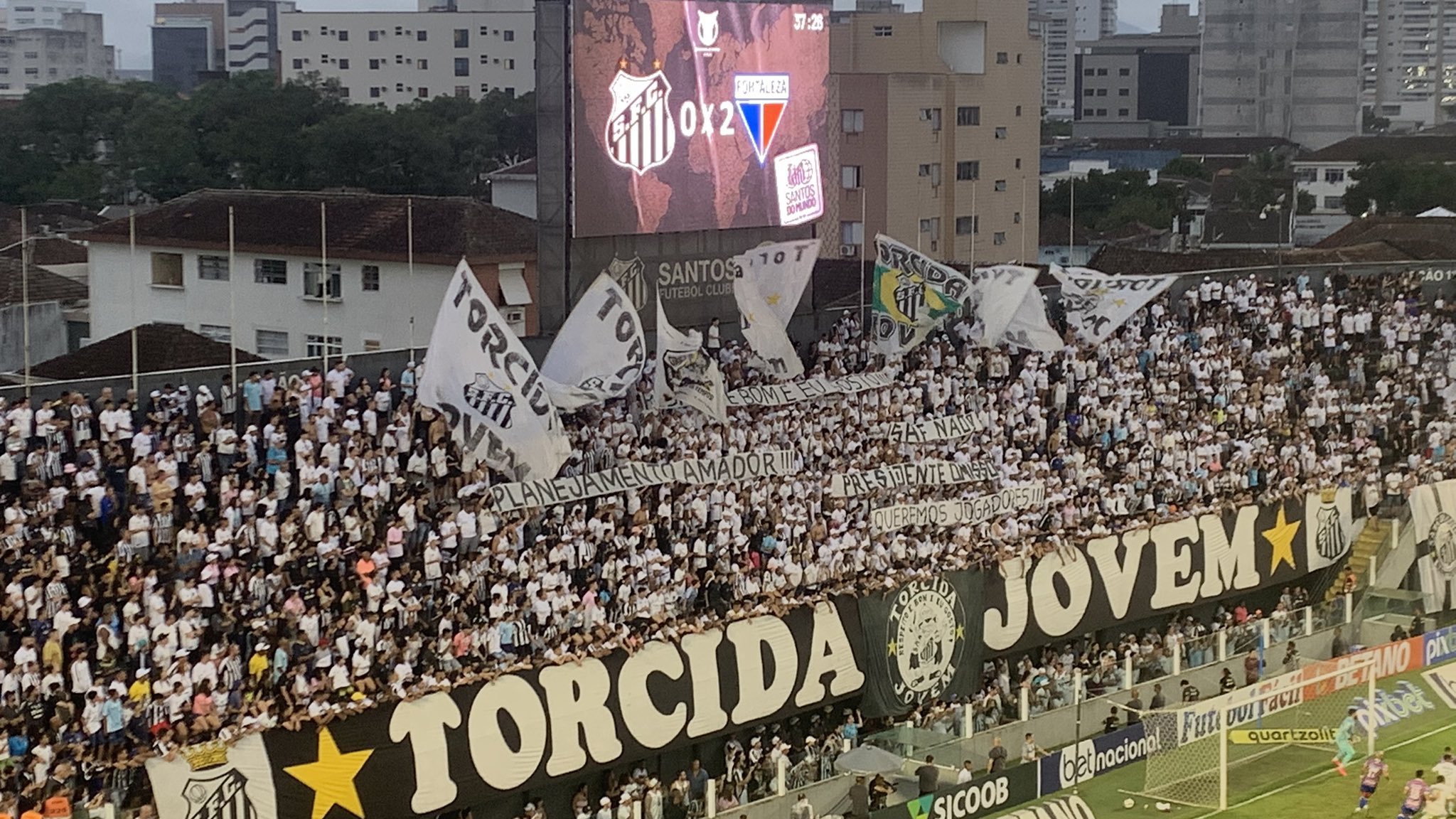 Nova derrota coloca demissão de Turra na pauta da torcida santista