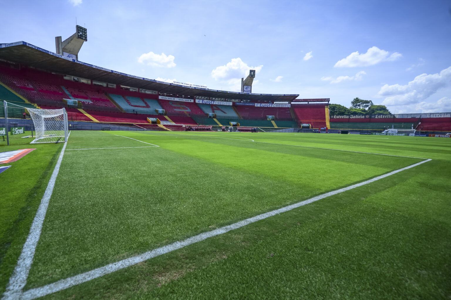 Santos marca treinamento desta sextafeira para o estádio do Canindé
