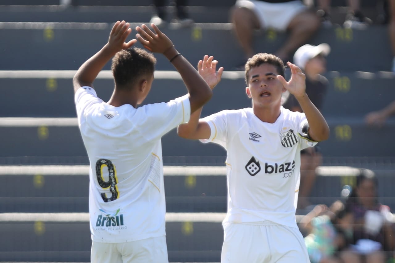 Santos faz parceria com clube do interior e contrata jogadores para o Sub-14