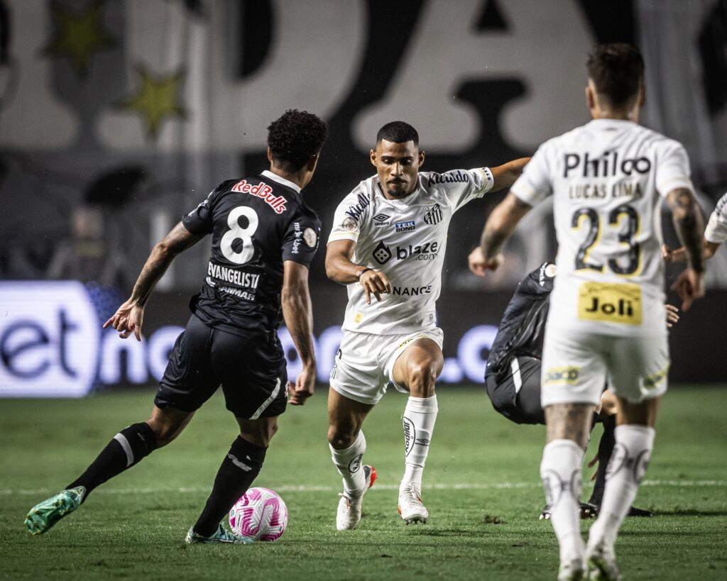 Corinthians é superado pelo Red Bull Bragantino por 1 a 0, no