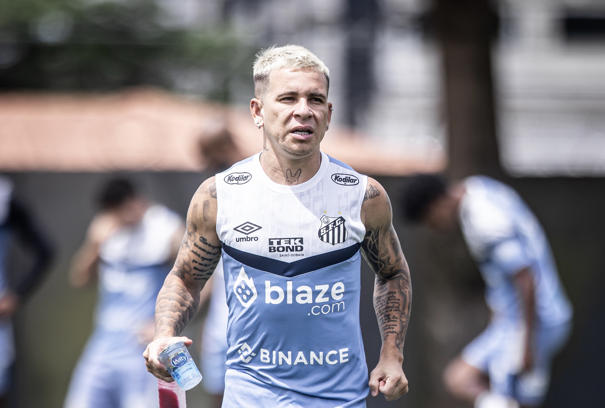 Sotildo entrena con normalidad y deberá reforzar al Santos en el clásico