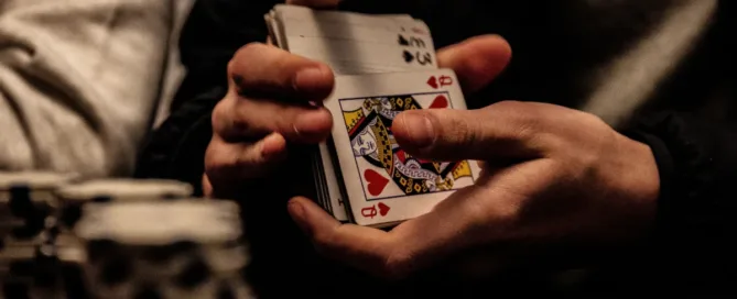 Como jogar poker online