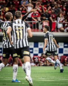 Santos leva virada, mas busca empate contra o Novorizontino em jogo de 6  gols