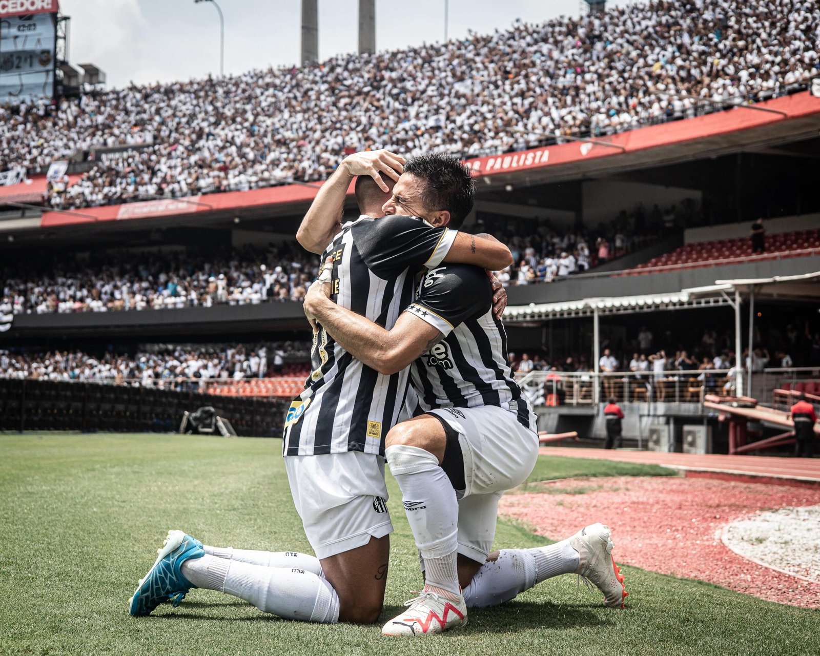 Atuações: Azar de João Paulo e estrela de atacantes são destaques em vitória do Santos