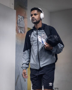 Aderlan é dúvida para a semifinal do Paulistão