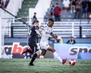 Eduardo Sasha fez três gols nos últimos dois jogos contra o Santos
