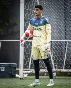 O goleiro Gabriel Brazão comentou sobre as lesões que sofreu no passado e revela estar mais preparado.