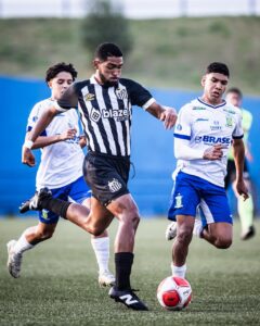 João Victor comemora retorno com gol ao Sub-20 do Santos