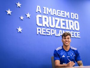 Kaio Jorge revela contrato "apalavrado" com o Santos e explica saída do clube