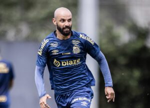 Thaciano retorna aos treinos, e Soteldo é dúvida para duelo contra o Botafogo-SP
