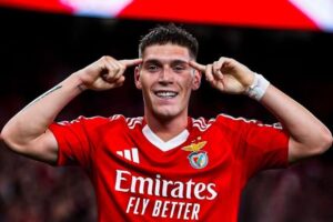 Irritado, Santos quer evitar leilão e dá prazo ao Benfica por Rollheiser
