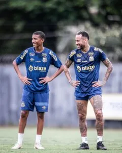 Neyday 3 - Neymar faz primeiro treino no Santos e forma física impressiona