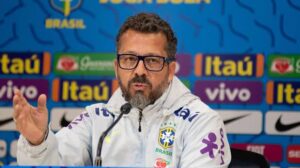 Santos encaminha acerto com Cleber Xavier para ser o novo técnico