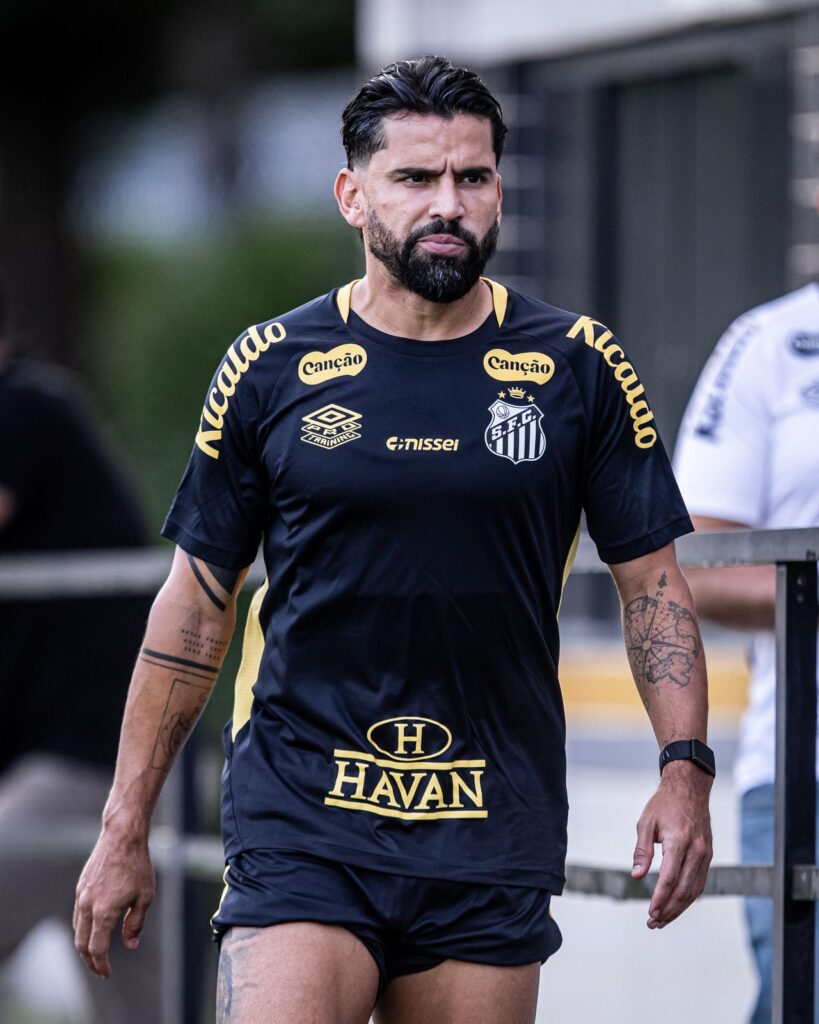 Santos lança novos uniformes de treino; Confira as imagens