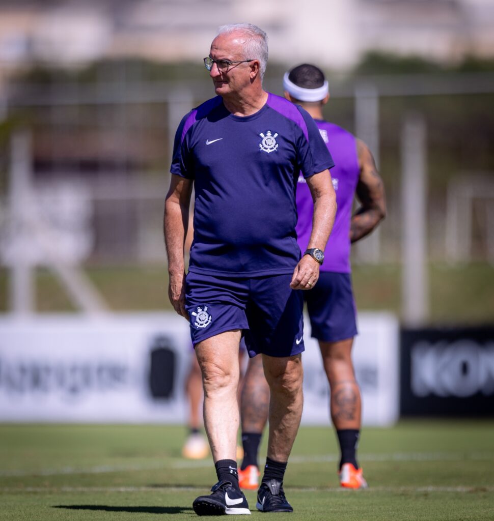No comando do Corinthians, Dorival Jr joga contra o Santos pela 30ª vez na carreira
