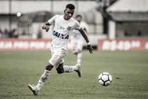 Rodrygo em atuação pelo Santos (Foto: Ivan Storti / Santos FC)