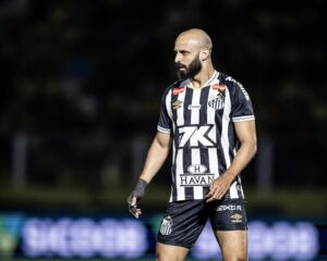 Cleber Xavier explica uso de Thaciano contra o Mirassol após pergunta de Neymar