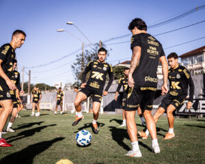 Santos volta ao trabalho no CT Rei Pelé após dois dias de folga