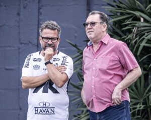 Marcelo Teixeira despista sobre Sampaoli e banca Cleber Xavier: “O técnico do Santos é ele”