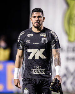 Santos recebe proposta de empréstimo do goleiro João Paulo para a Turquia