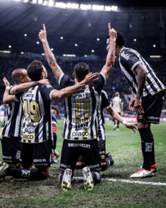 Há três jogos sem perder, Santos tenta repetir maior série invicta no ano