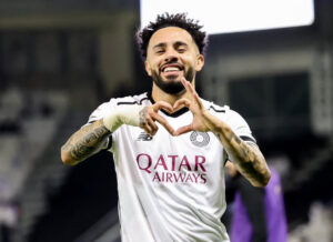 Claudinho afirma ter recusado proposta do Palmeiras por carinho pelo Santos