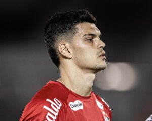 Brazão valoriza ponto fora de casa e projeta reação do Santos na Vila Belmiro