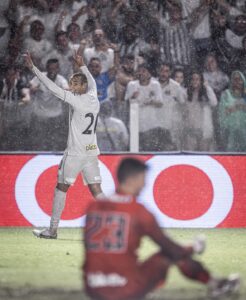 Santos tenta encerrar sequência negativa em clássicos na temporada diante do São Paulo