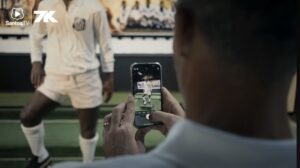 ojvoda visita Memorial das Conquistas e tira foto com estátua de Pelé; Veja o vídeo