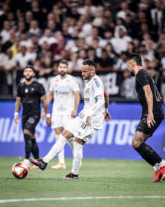 Fora contra o Corinthians, Neymar atuou em apenas um clássico desde a volta ao Santos