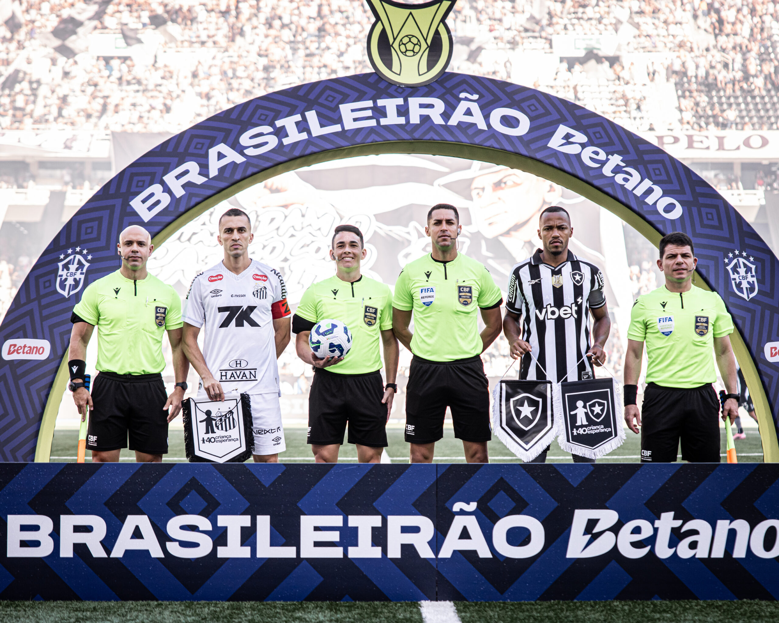 No Apito: Rodrigo José Pereira de Lima comanda duelo entre Botafogo e Santos
