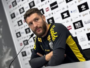 Zé Rafael projeta clássico contra o Corinthians e vê trabalho para evitar queda no Brasileirão