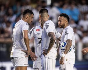 Santos tem campanha inferior ao ano do rebaixamento após 30 jogos no Brasileirão