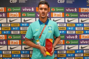 Melhor em campo, João Pedro comemora vaga do Brasil nas quartas da Copa do Mundo Sub-17