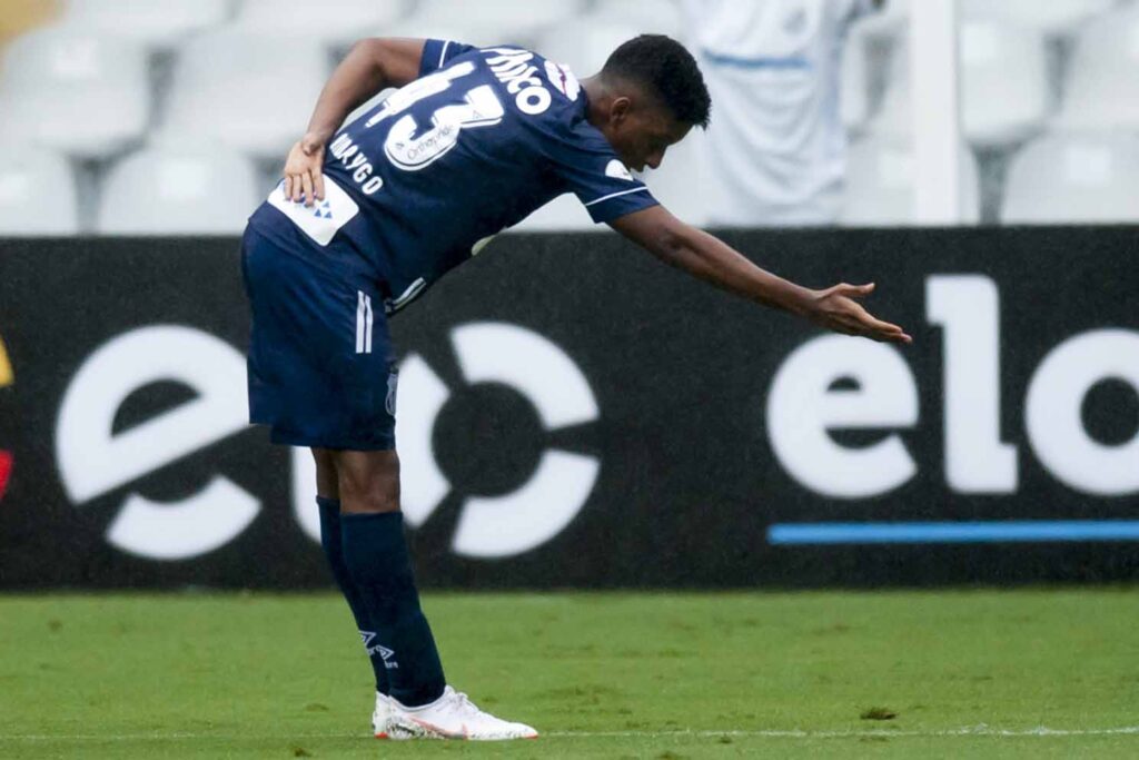Santos volta a registrar um hat-trick depois de sete anos. Relembre último