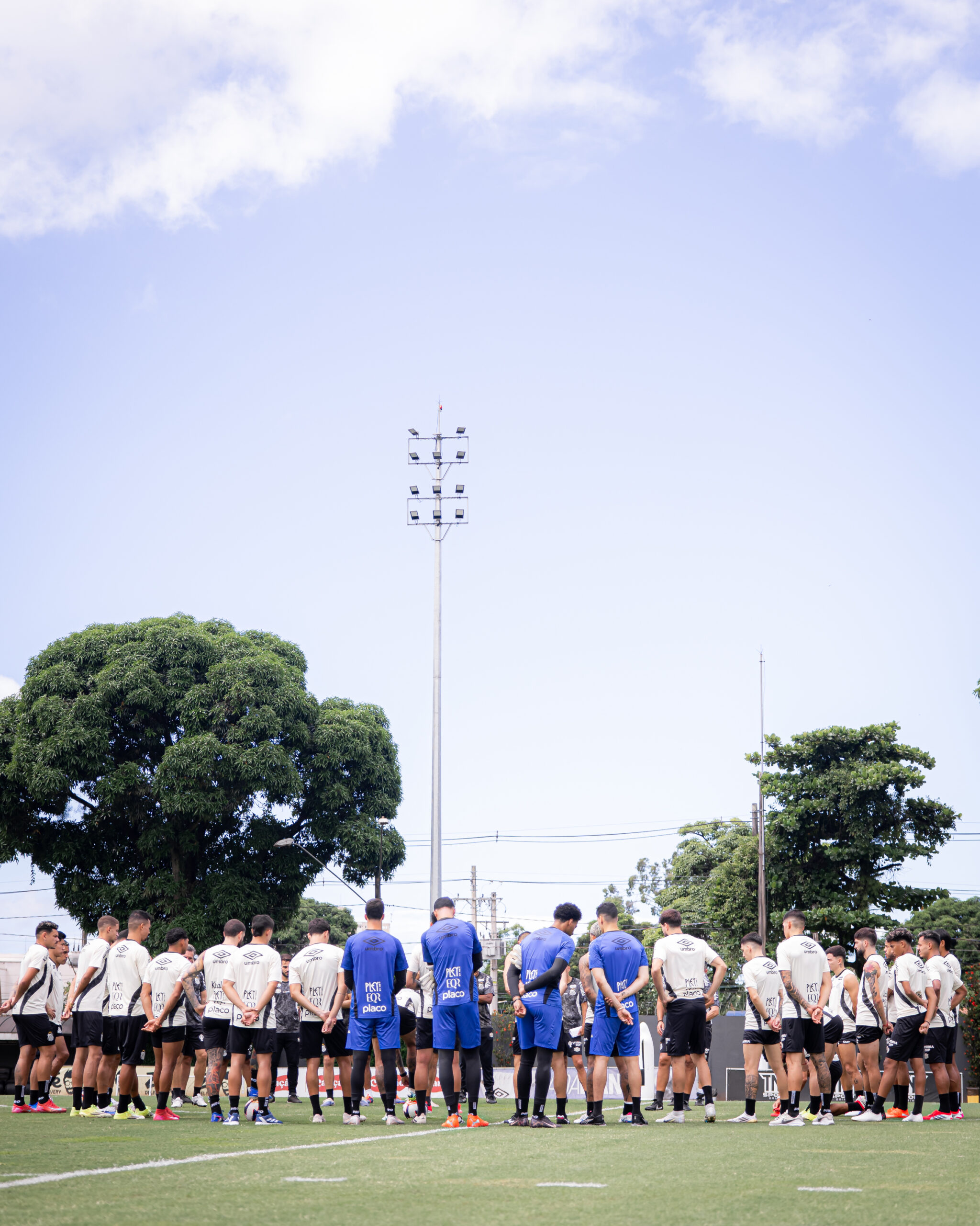 Santos divulga a programação da semana para jogos contra Athletico-PR e Velo Clube