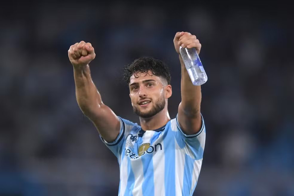 Racing recusa proposta do Santos por Di Cesare, mas zagueiro tenta forçar a saída