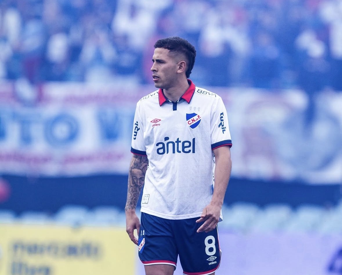 Christian Oliva embarca para o Brasil e vai assinar por três anos com o Santos