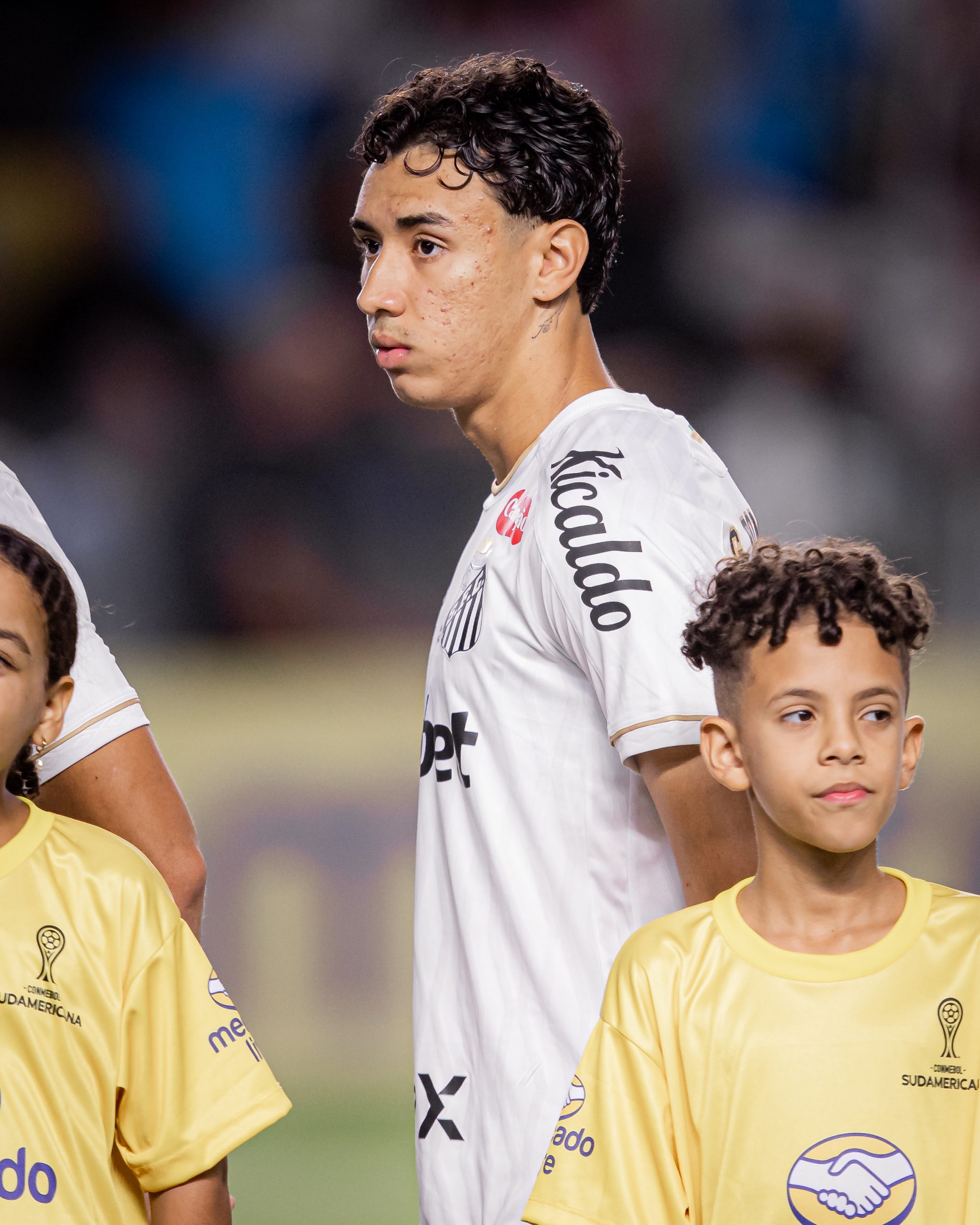 Santos segue com quatro pendurados contra o Coritiba