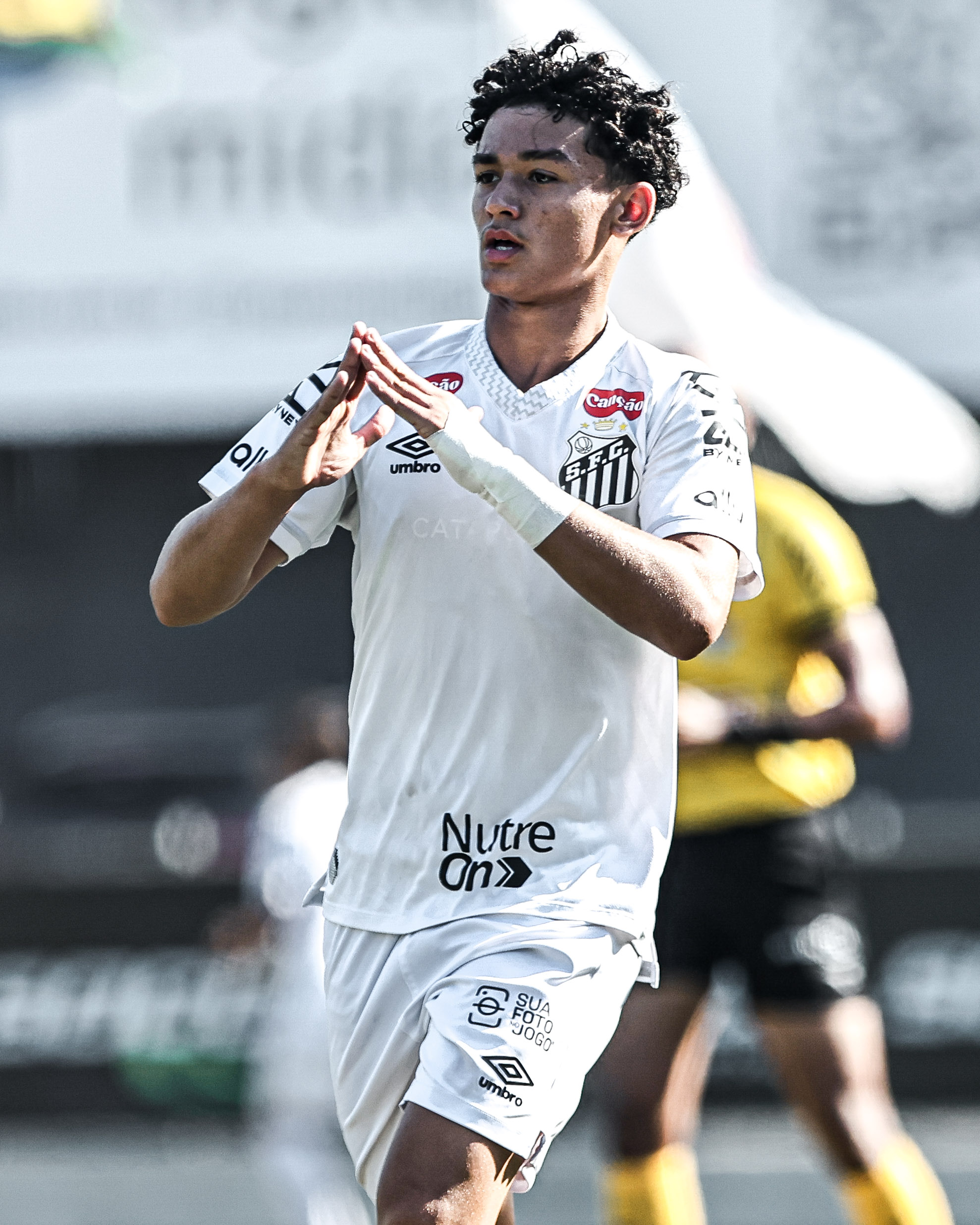 Santos goleia o União Coritiba na estreia da Copa 2 de Julho Sub-15