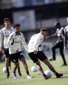 Com Neymar, Santos enfrenta o Coritiba na Copa do Brasil 