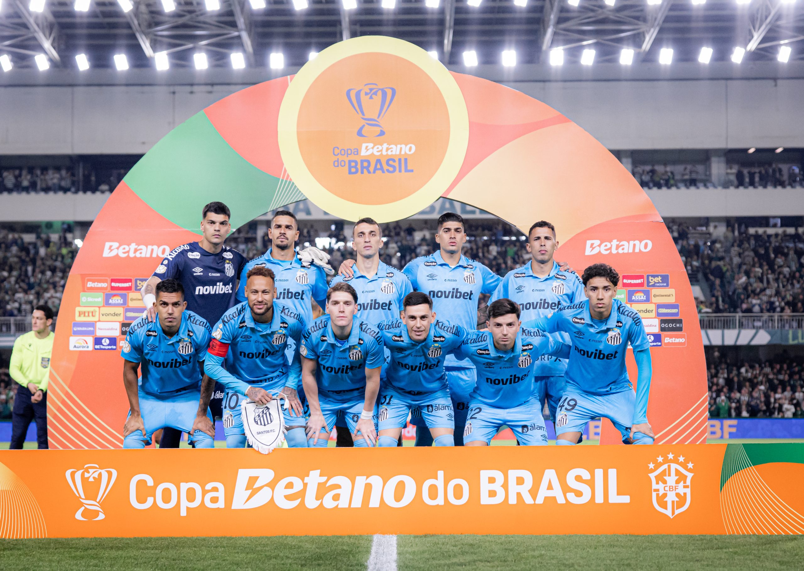 Santos paga salários antes de classificação na Copa do Brasil, mas ainda deve direitos de imagem