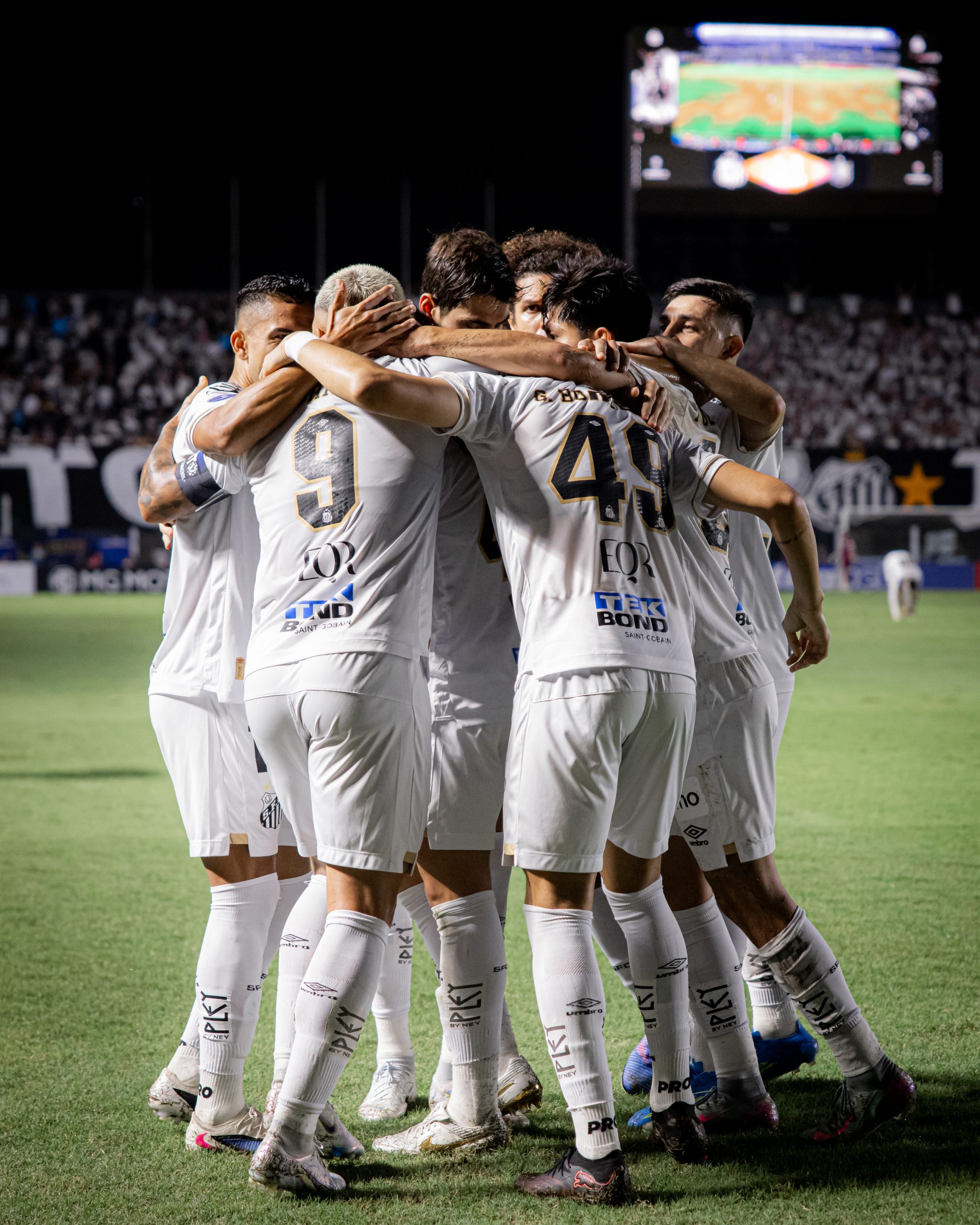 CBF antecipa horário do duelo entre Santos e Vitória na Vila pelo Brasileirão
