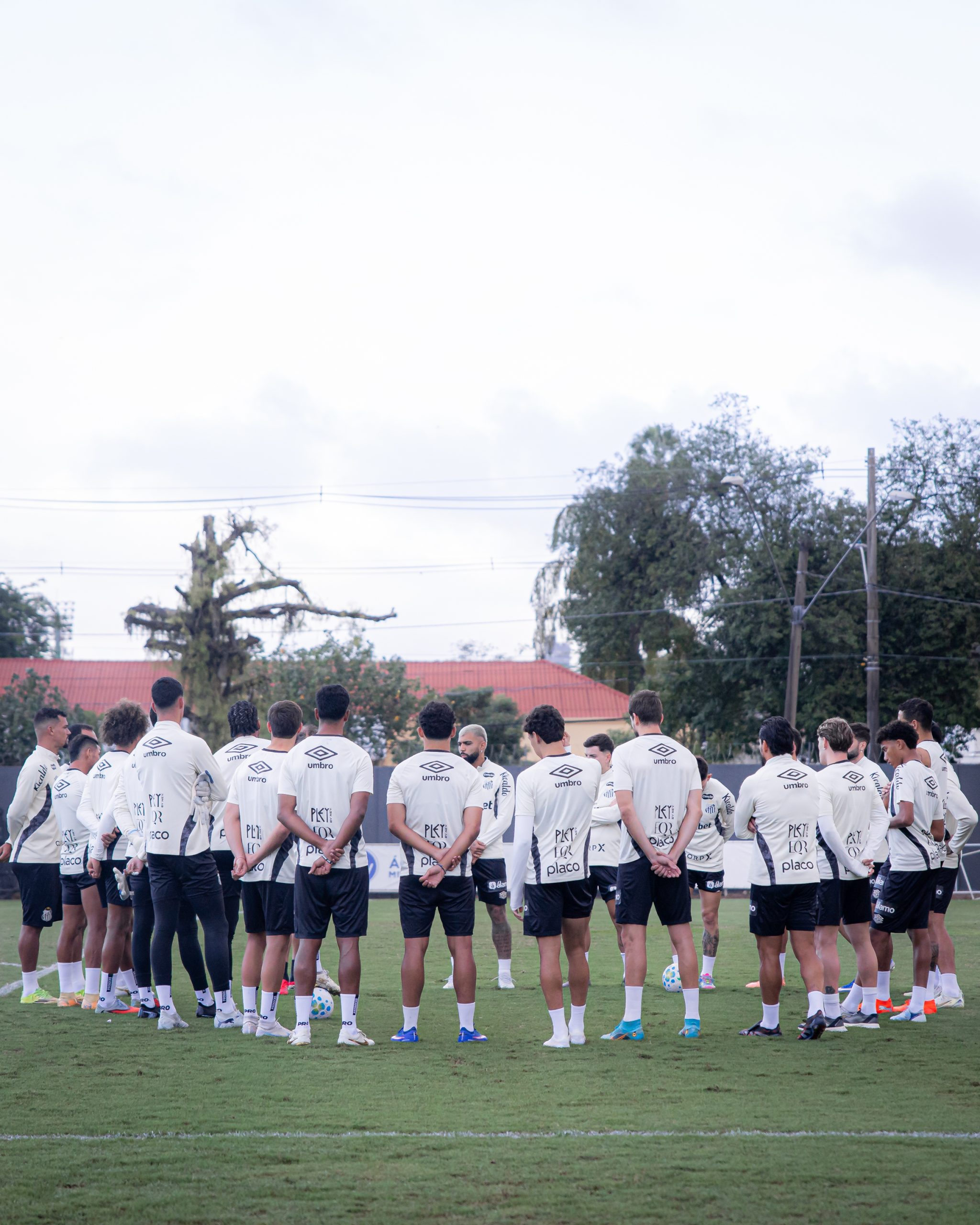 Jogadores do Santos terão três semanas de férias durante pausa para a Copa